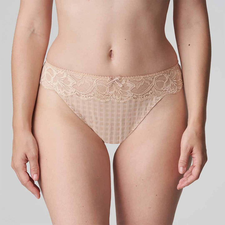 Tanga Madison en colores básicos