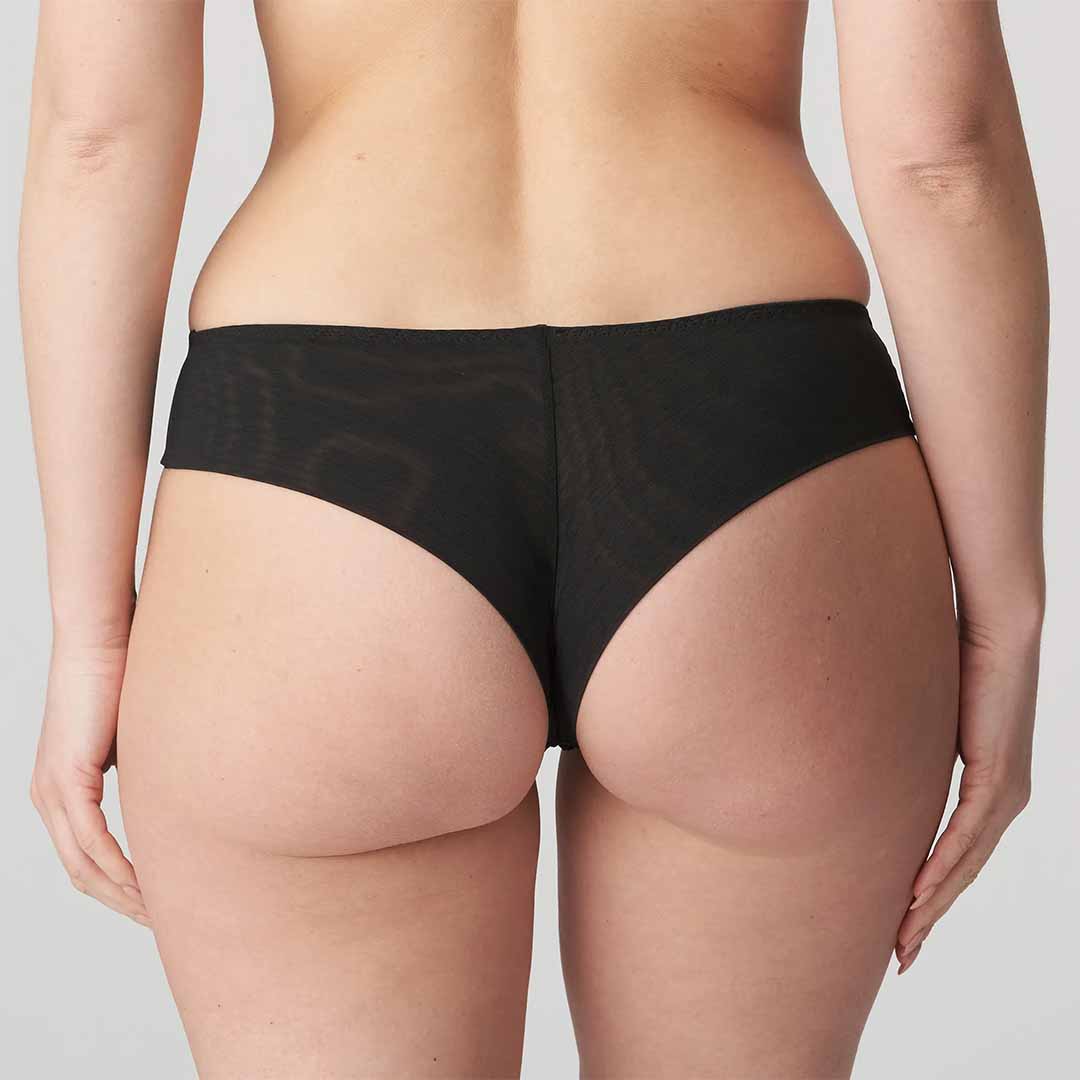 Tanga Sophora negro