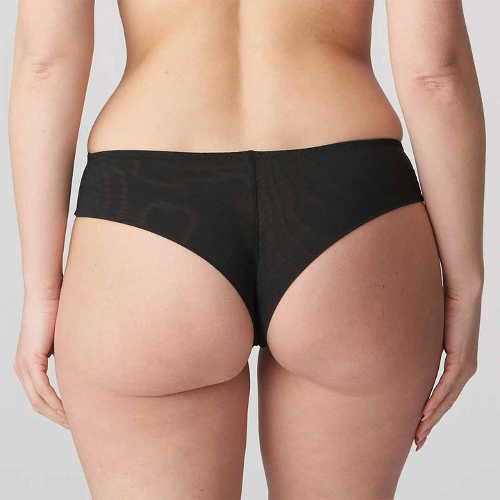 Tanga Sophora negro