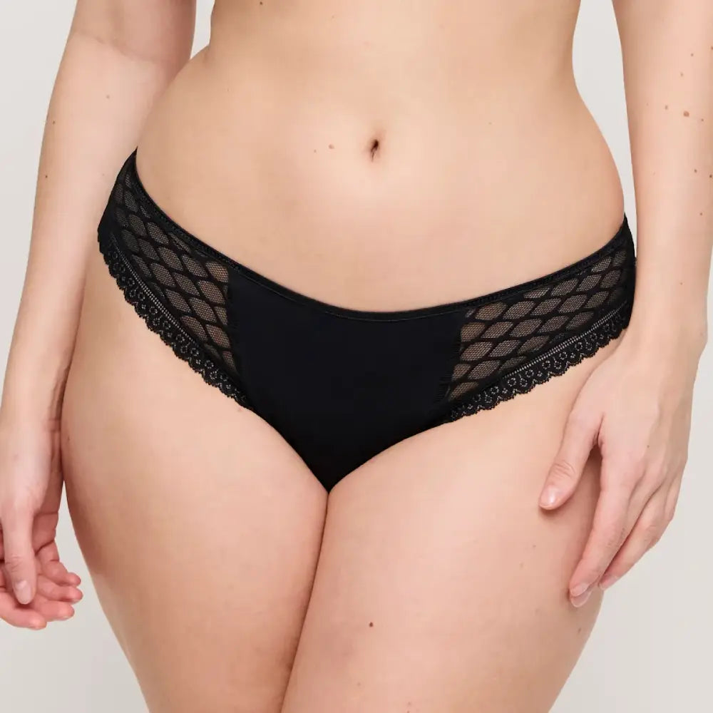 Tanga de encaje NAKO BLACK Corseteria Singuerlin
